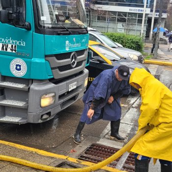 Equipos municipales trabajan intensamente para enfrentar la lluvia