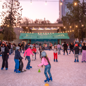 Show de patinaje inspirado en la “Sirenita” da el vamos a Pista de Hielo de Parque Bustamante