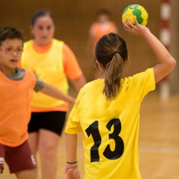 Súmate a nuestra clínica deportiva de balonmano este sábado 12 de agosto