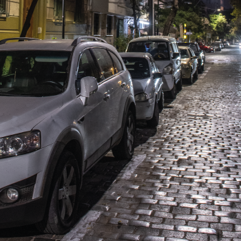 OJO con los cobradores ilegales de estacionamientos en distintas calles de Providencia