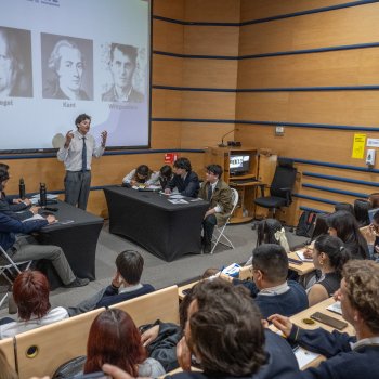 Cientos de estudiantes dieron vida al 1° Torneo Interescolar de Debate de la comuna