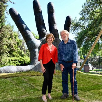 Providencia inaugura obra Mano Abierta, de Mario Irarrázabal, un nuevo ícono cultural de Chile