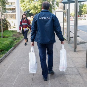 Comenzó la entrega de canastas navideñas para la Comunidad +60