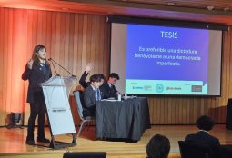 Más de 100 estudiantes participaron en el 2° Torneo Interescolar de Debate de Providencia-UDP
