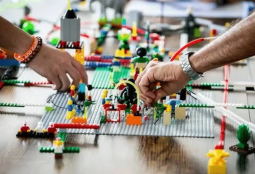 Modela tu emprendimiento - Lego, Serious play
