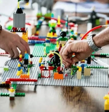 Modela tu emprendimiento - Lego, Serious play