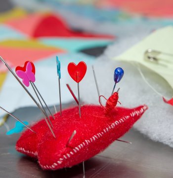 Activaciones BiblioLab “Crea un Parche de tela para tu mochila”