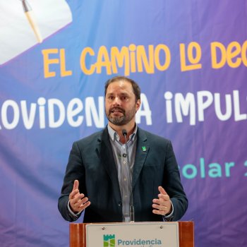 Alcalde Jaime Bellolio da inicio al Año Escolar 2026 en el Liceo Carmela Carvajal